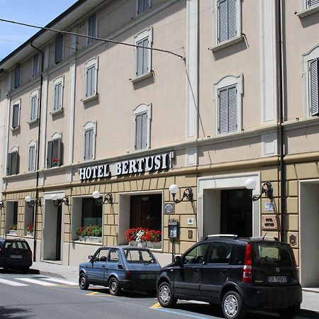 Hotel Bertusi بوريتا تيرمي المظهر الخارجي الصورة