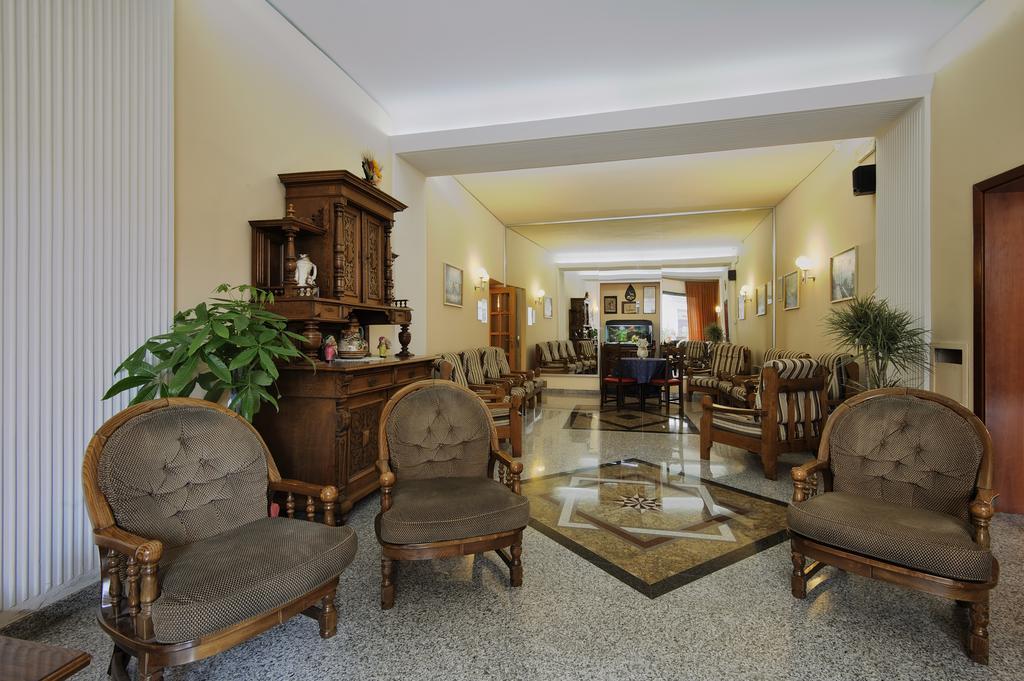 Hotel Bertusi بوريتا تيرمي المظهر الخارجي الصورة