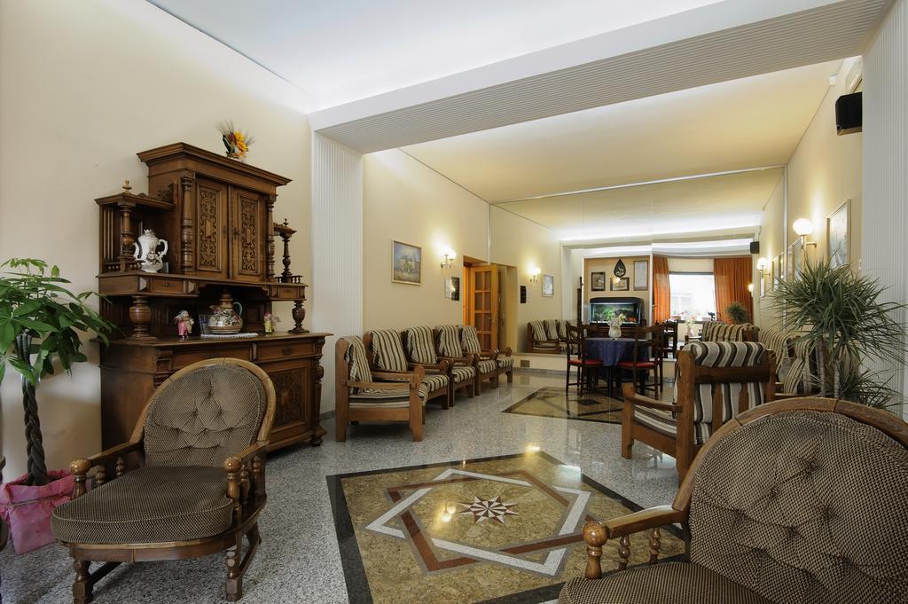 Hotel Bertusi بوريتا تيرمي المظهر الخارجي الصورة
